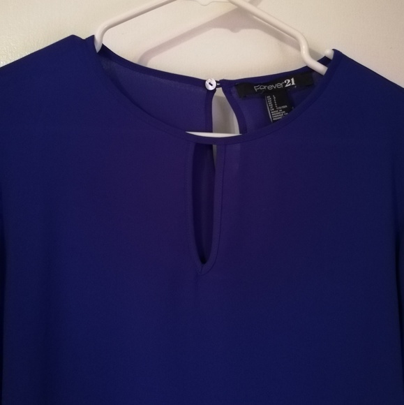 Keyhole blouse - Picture 2 of 4